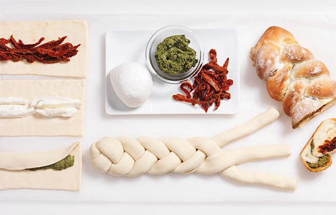 geflochtener-pizzateigstriezel-tricolore-zubereitung