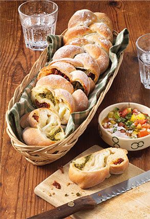 geflochtener-pizzateigstriezel-tricolore