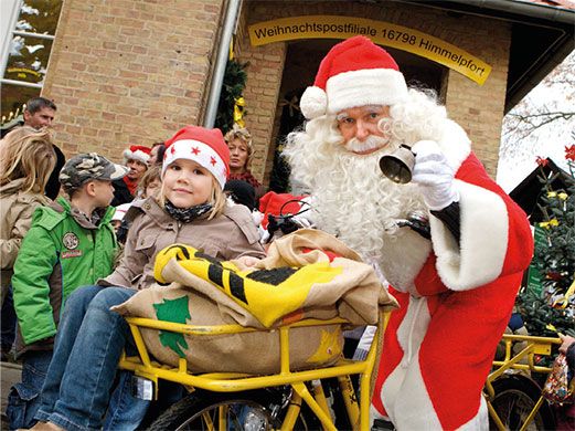 weihnachtsmann-auf-fahrrad