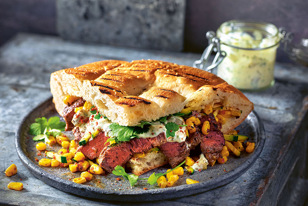 Pita Deluxe mit Steakstreifen Rezept aus dem Rock am Grill Kochbuch von The BossHoss