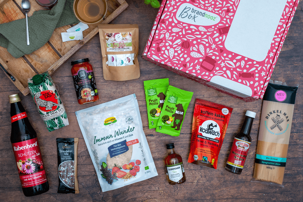 Genuss Box November mit Müsli, Kakao, Nudel, Pasta Sauce und Getränken